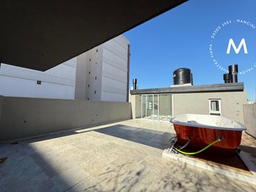 Semipiso de 4 ambientes con cochera y terraza privada, (quincho y piscina 232m2) - Villa Ballester