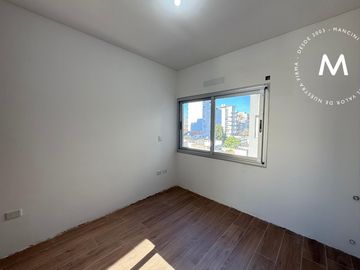 Semipiso de 4 ambientes con cochera y terraza privada, (quincho y piscina 232m2) - Villa Ballester