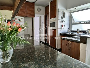 OPORTUNIDAD Venta Dúplex vista al río y al bosque, dos balcones, parrilla y cochera en Palermo