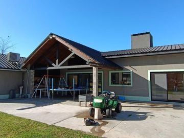 Casa en Venta en Club de Campo Amarylis - Exaltación de la Cruz