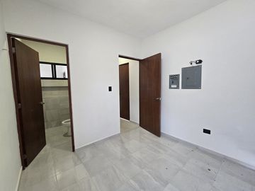 CASA VENTA MÉRIDA,  PRIV. PARQUE NATURA CHOLUL, CIRUELA 202.