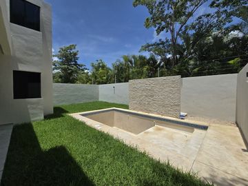 CASA VENTA MÉRIDA,  PRIV. PARQUE NATURA CHOLUL, CIRUELA 202.