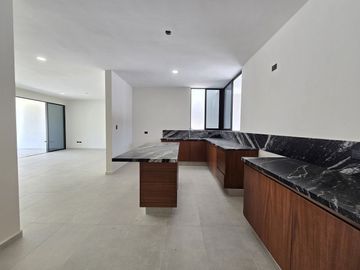 CASA VENTA MÉRIDA,  PRIV. PARQUE NATURA CHOLUL, CIRUELA 202.