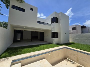 CASA VENTA MÉRIDA,  PRIV. PARQUE NATURA CHOLUL, CIRUELA 202.