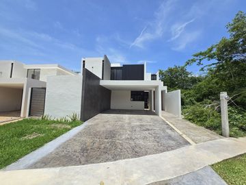 CASA VENTA MÉRIDA,  PRIV. PARQUE NATURA CHOLUL, CIRUELA 202.