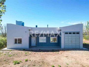 CASA EN VENTA EN LA PENINSULA - LAGO MARI MENUCO