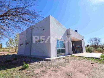 CASA EN VENTA EN LA PENINSULA - LAGO MARI MENUCO