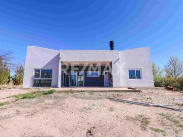 CASA EN VENTA EN LA PENINSULA - LAGO MARI MENUCO