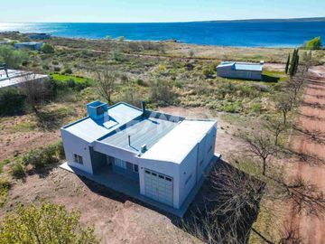 CASA EN VENTA EN LA PENINSULA - LAGO MARI MENUCO