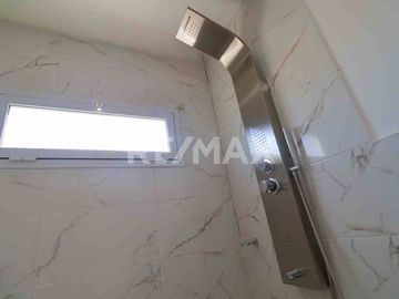 CASA EN VENTA EN LA PENINSULA - LAGO MARI MENUCO