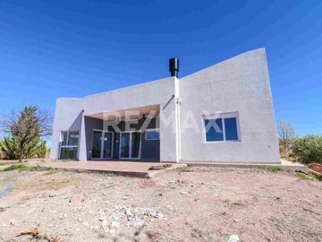 CASA EN VENTA EN LA PENINSULA - LAGO MARI MENUCO