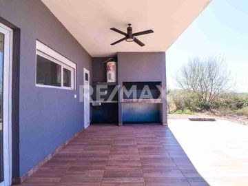 CASA EN VENTA EN LA PENINSULA - LAGO MARI MENUCO