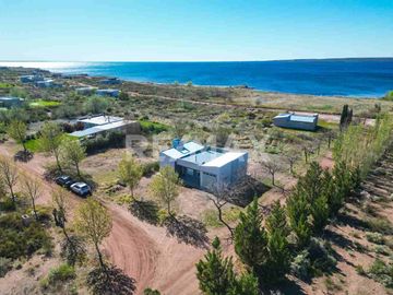 CASA EN VENTA EN LA PENINSULA - LAGO MARI MENUCO