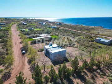 CASA EN VENTA EN LA PENINSULA - LAGO MARI MENUCO