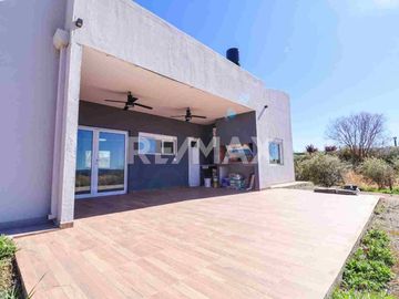 CASA EN VENTA EN LA PENINSULA - LAGO MARI MENUCO