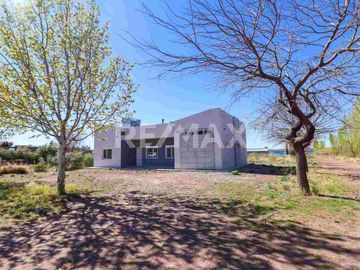 CASA EN VENTA EN LA PENINSULA - LAGO MARI MENUCO