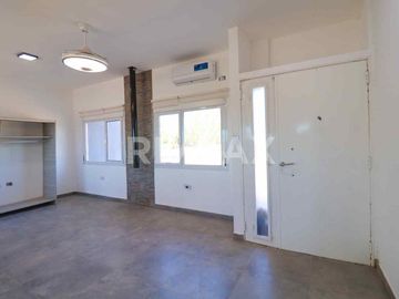 CASA EN VENTA EN LA PENINSULA - LAGO MARI MENUCO