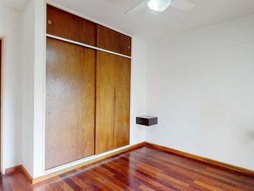 Departamento en VENTA La Plata 3 dorm. y cochera