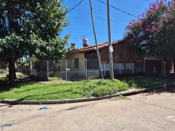 VENTA CASA 3AMB GALERIA CUB. PATIO EZPELETA