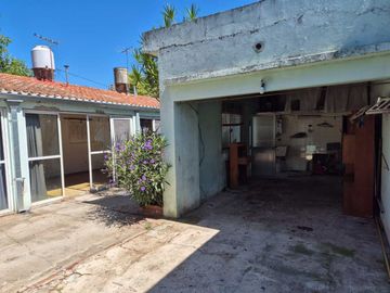 VENTA CASA 3AMB GALERIA CUB. PATIO EZPELETA