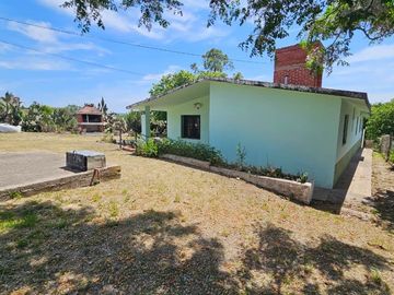 VENTA CASA 2 DORM MAS DEPTO SANTA CRUZ DEL LAGO