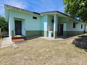VENTA CASA 2 DORM MAS DEPTO SANTA CRUZ DEL LAGO
