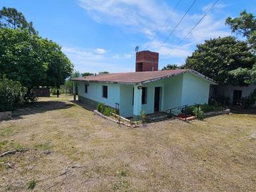 VENTA CASA 2 DORM MAS DEPTO SANTA CRUZ DEL LAGO