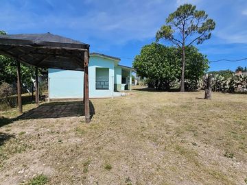 VENTA CASA 2 DORM MAS DEPTO SANTA CRUZ DEL LAGO