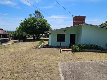 VENTA CASA 2 DORM MAS DEPTO SANTA CRUZ DEL LAGO