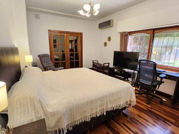 VENTA CASA 5 AMBIENTES PARQUE PISCINA TORTUGUITAS