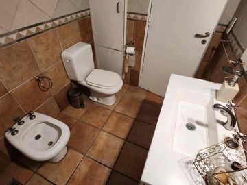 VENTA CASA 5 AMBIENTES PARQUE PISCINA TORTUGUITAS