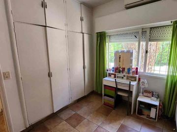 VENTA CASA 5 AMBIENTES PARQUE PISCINA TORTUGUITAS