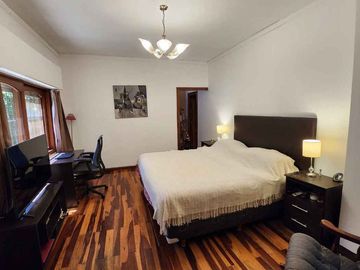 VENTA CASA 5 AMBIENTES PARQUE PISCINA TORTUGUITAS