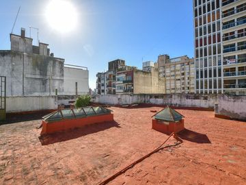 Departamento de 4 dormitorios y terraza EN VENTA