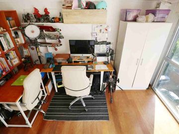 Venta depto 2 amb c/escritorio Flores, c/balcón