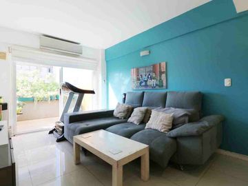 Venta depto 2 amb c/escritorio Flores, c/balcón