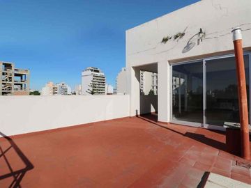 Venta depto 2 amb c/escritorio Flores, c/balcón