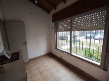 Venta casa 3 ambientes Ituzaingo
