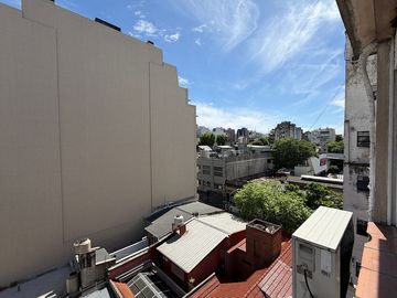 VENTA DEPARTAMENTO 3 AMBIENTES EN FLORES IMPECABLE