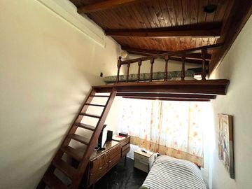 VENTA CASA 4 AMB. LOTE 330m2 CASTELAR NORTE