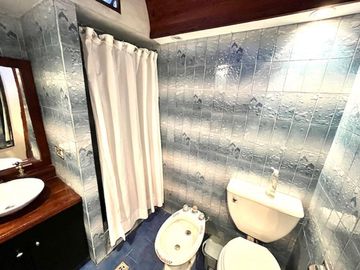 VENTA CASA 4 AMB. LOTE 330m2 CASTELAR NORTE