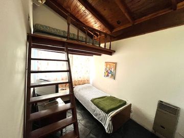 VENTA CASA 4 AMB. LOTE 330m2 CASTELAR NORTE