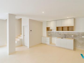 Triplex en venta Castelar, 4 ambientes a estrenar en condominio cerrado