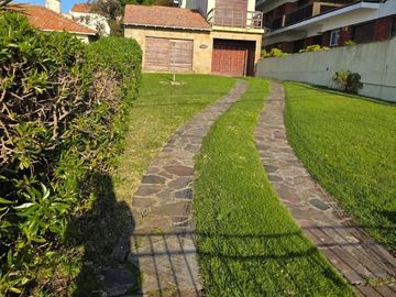Casa en venta - 3 Dormitorios 2 Baños - Mar del Plata