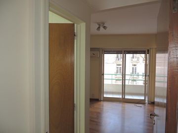 Depto 4 ambientes con dependencia - Av. Santa Fe al 3600