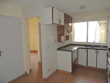 Depto 4 ambientes con dependencia - Av. Santa Fe al 3600