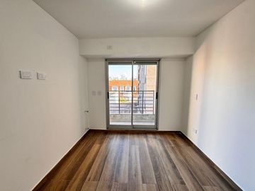 VENTA - Departamento a estrenar de dos dormitorios con balcón al norte y cochera. Lourdes, Rosario