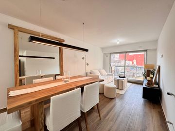 VENTA - Departamento a estrenar de dos dormitorios con balcón al norte y cochera. Lourdes, Rosario