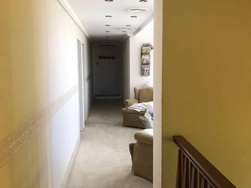 Excelente casa en 2 plantas - 690 m2 construidos sobre lote de 2140 m2