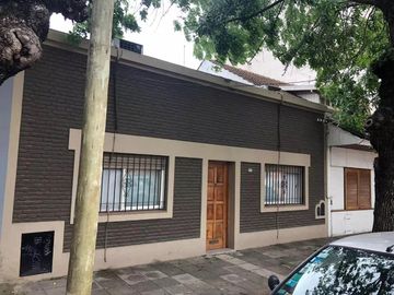 Venta Casa Céntrica - ideal uso profesional o vivienda